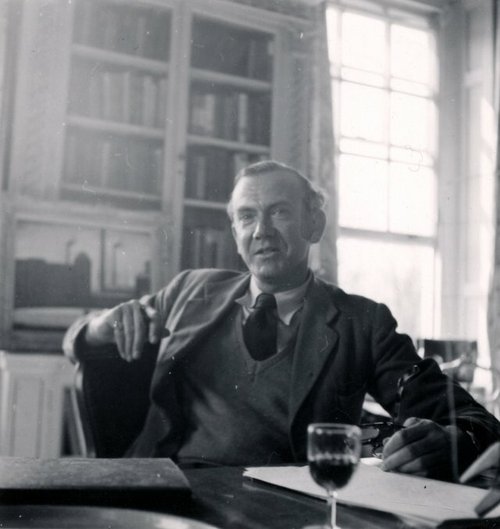 Обложка (Постер) Dangerous Edge: A Life of Graham Greene (2013) HDRip Обложка (Постер) Dangerous Edge: A Life of Graham Greene (2013) HDRip