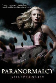 Обложка (Постер) Paranormalcy Обложка (Постер) Paranormalcy