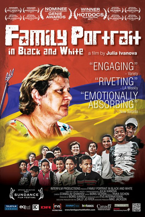 Обложка (Постер) Семейный портрет в черном и белом / Family Portrait in Black and White (2011) HDRip Обложка (Постер) Семейный портрет в черном и белом / Family Portrait in Black and White (2011) HDRip