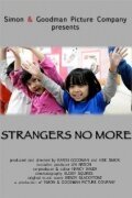 Обложка (Постер) Здесь нет чужих / Strangers No More (2010) HDRip Обложка (Постер) Здесь нет чужих / Strangers No More (2010) HDRip