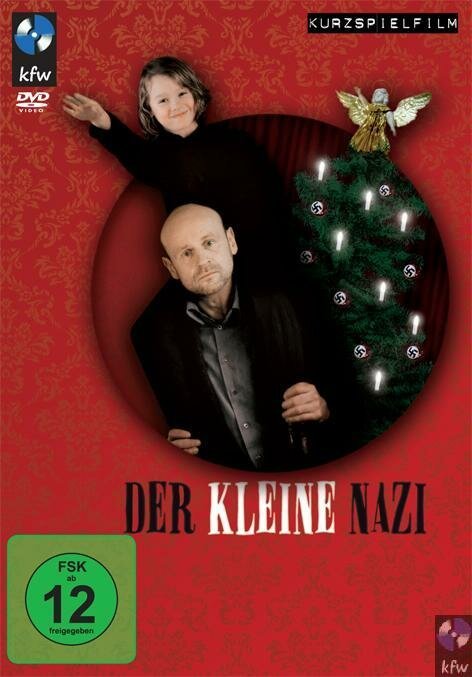 Обложка (Постер) Маленький нацист / Der kleine Nazi (2010) Обложка (Постер) Маленький нацист / Der kleine Nazi (2010)