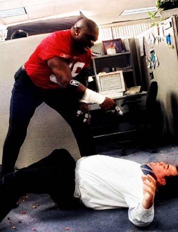 Обложка (Постер) Терри Тэйт, офисный полузащитник / Terry Tate, Office Linebacker (2002) Обложка (Постер) Терри Тэйт, офисный полузащитник / Terry Tate, Office Linebacker (2002)