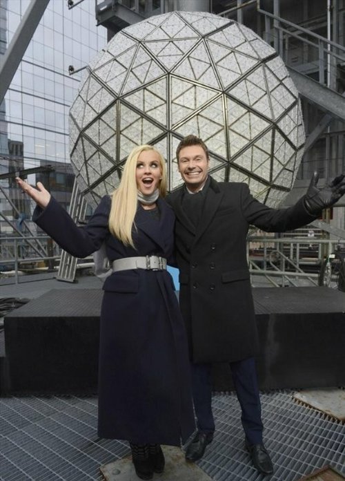 Обложка (Постер) Dick Clark's New Year's Rockin' Eve with Ryan Seacrest 2014 (2013) Обложка (Постер) Dick Clark's New Year's Rockin' Eve with Ryan Seacrest 2014 (2013)